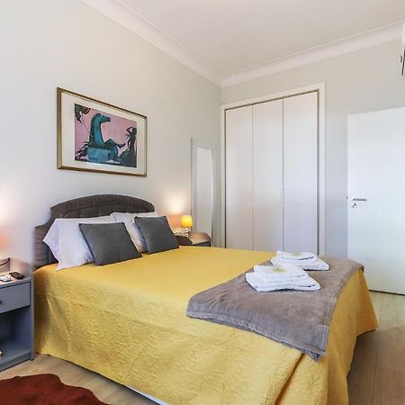 Vita Portucale ! Moscavide Casa Branca W/ Terrace Lisboa Eksteriør billede