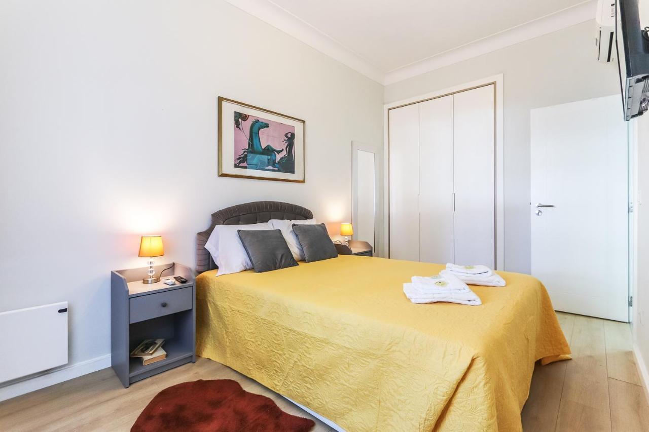 Vita Portucale ! Moscavide Casa Branca W/ Terrace Lisboa Eksteriør billede